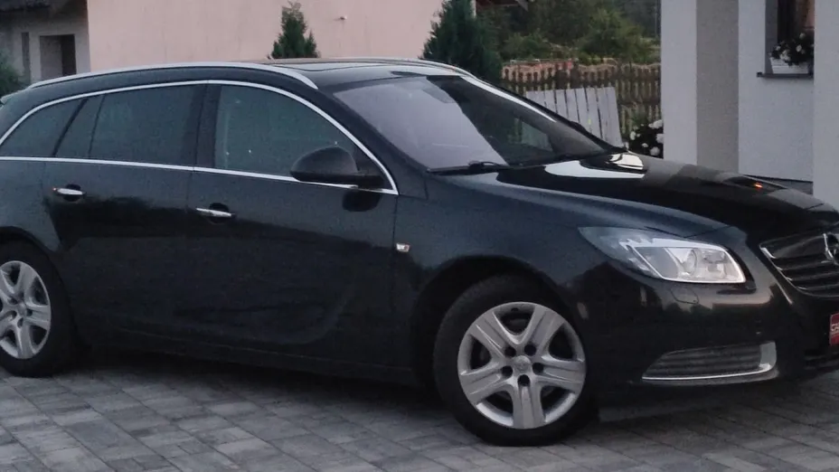 OPEL Insignia -