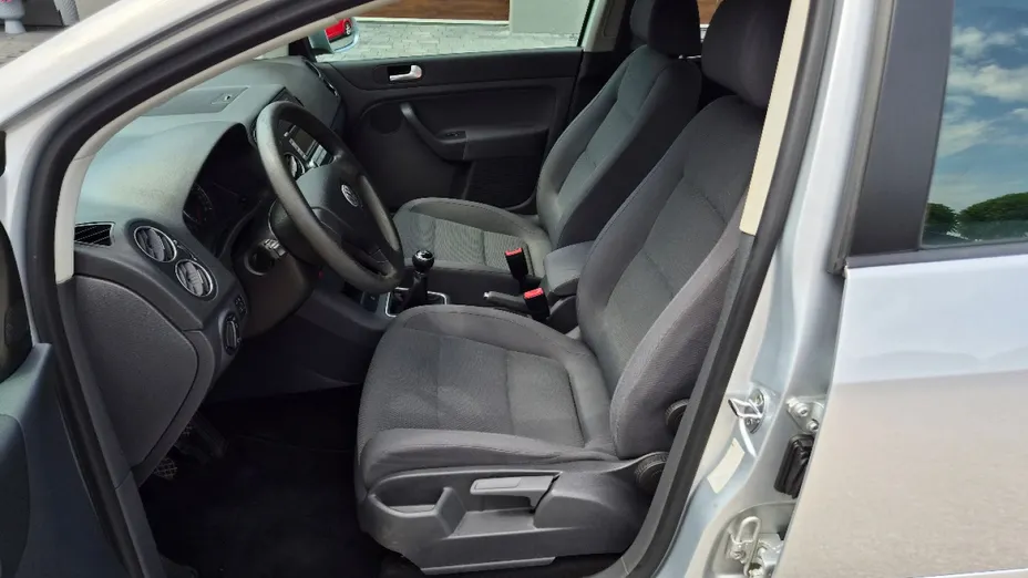 VOLKSWAGEN Golf Plus -