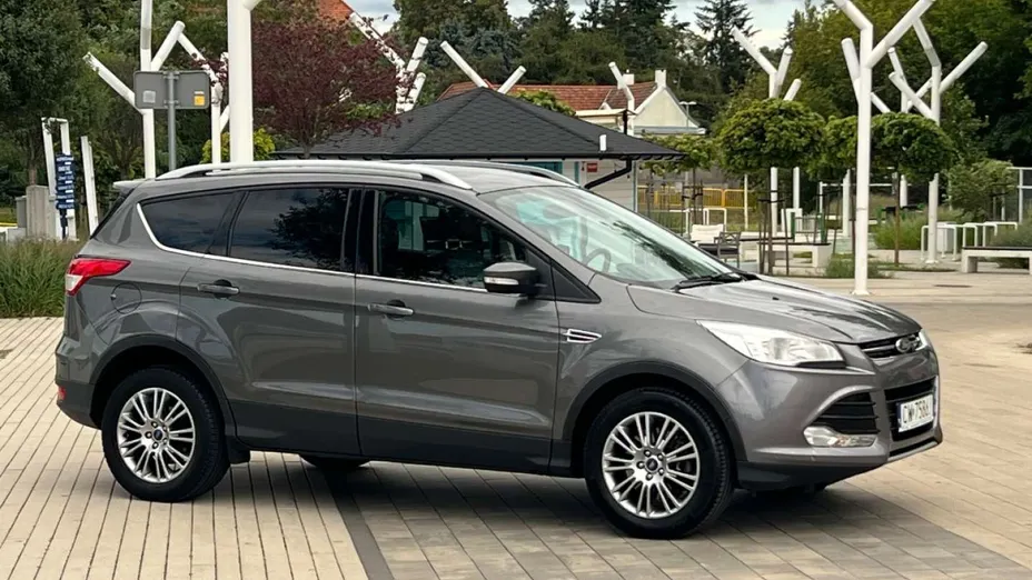 FORD Kuga -