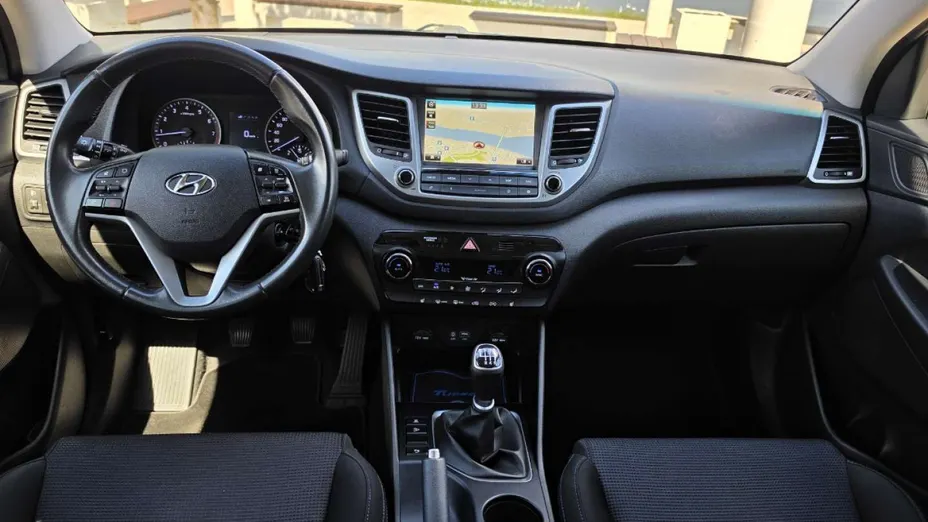HYUNDAI Tucson -