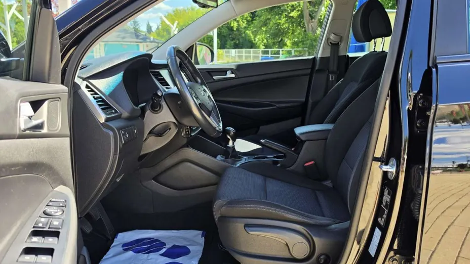 HYUNDAI Tucson -
