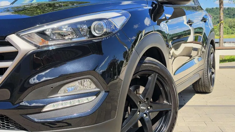 HYUNDAI Tucson -