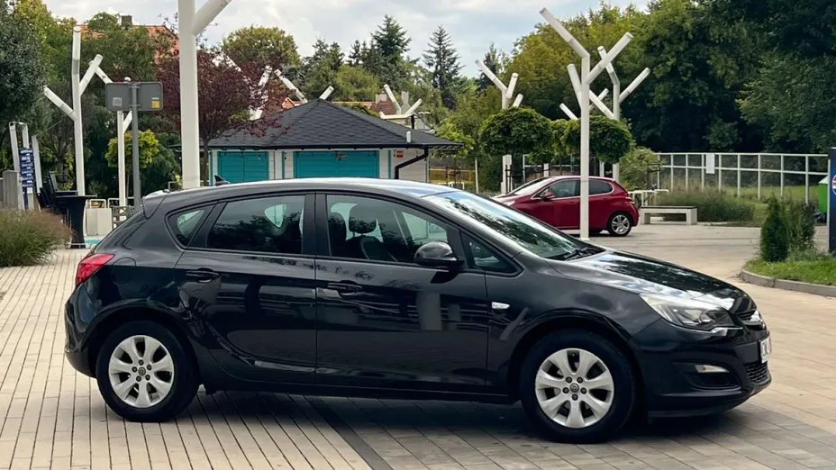 OPEL Astra -