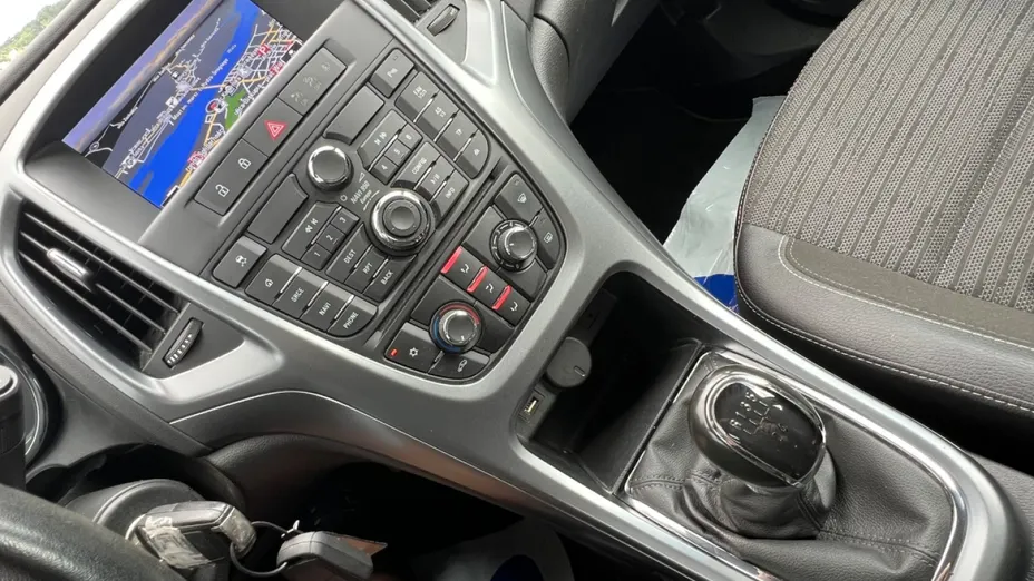OPEL Astra -