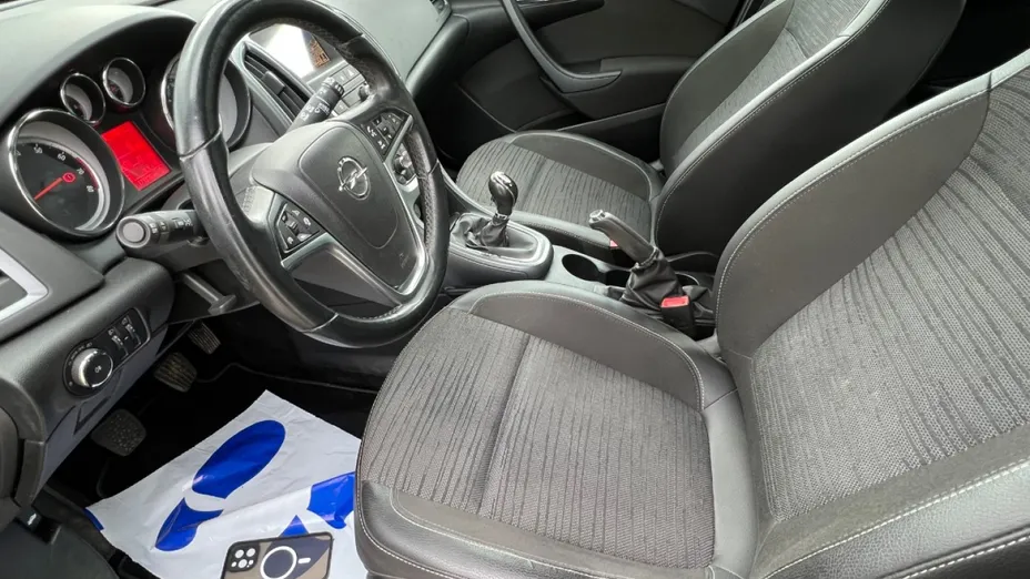 OPEL Astra -