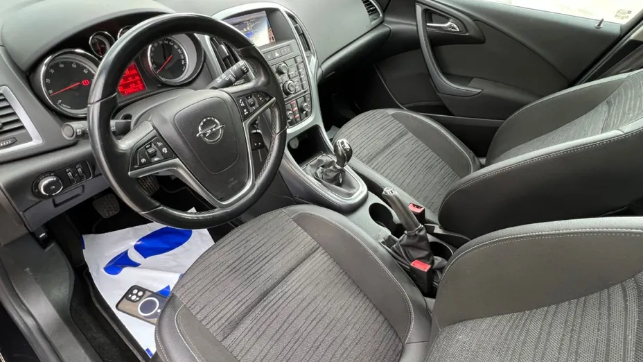 OPEL Astra -