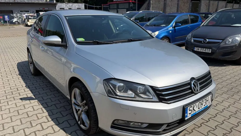 VOLKSWAGEN Passat -