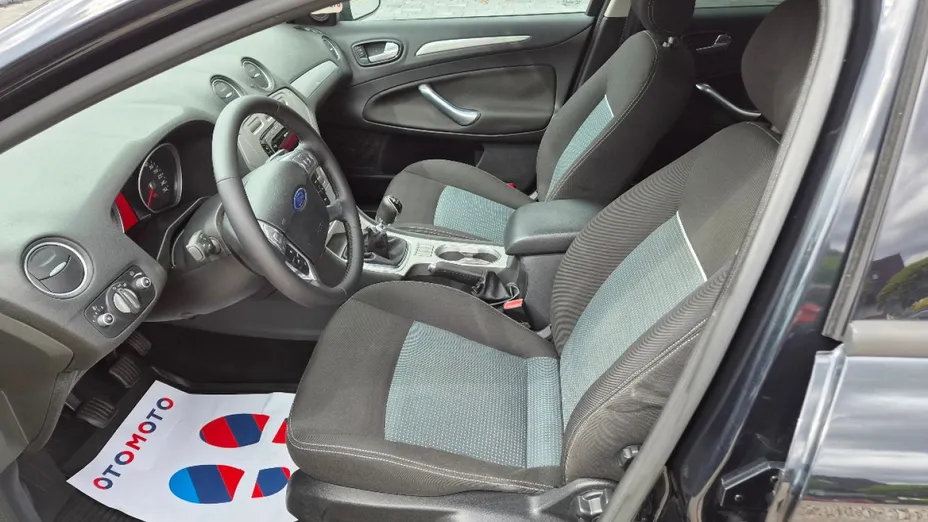 FORD Mondeo -