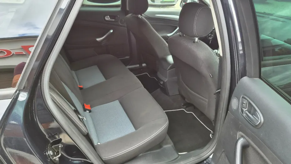 FORD Mondeo -