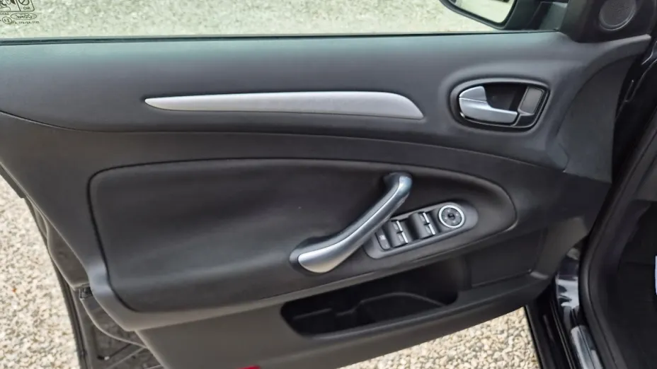 FORD Mondeo -
