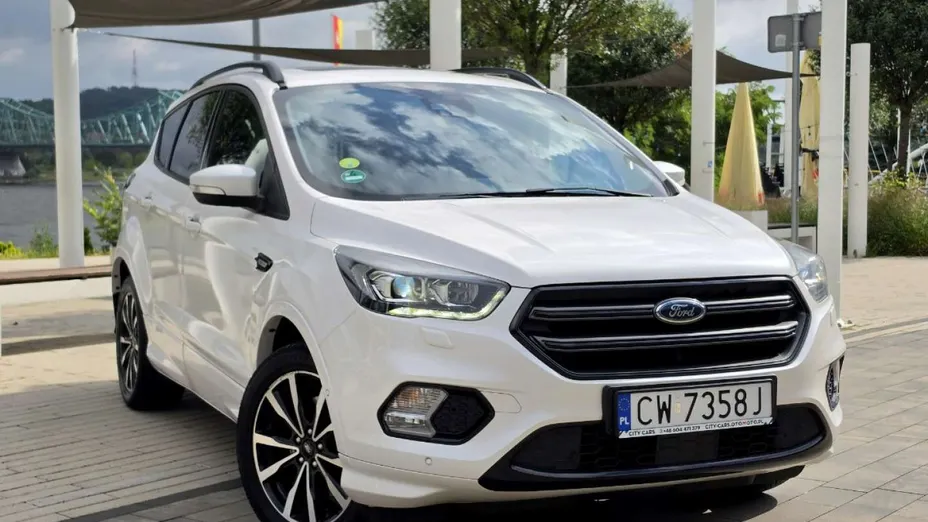FORD Kuga -