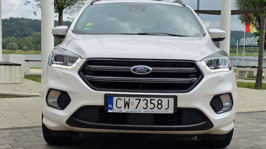 FORD Kuga -