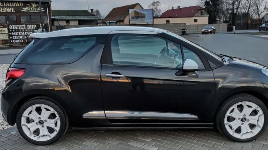 CITROEN DS3 -