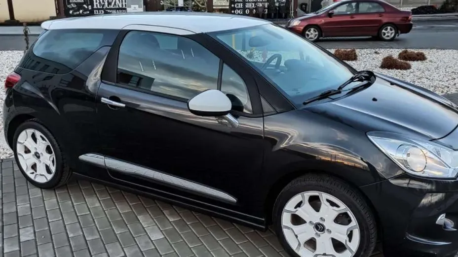 CITROEN DS3 -