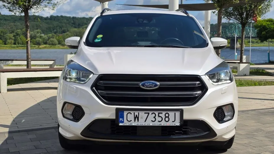 FORD Kuga -