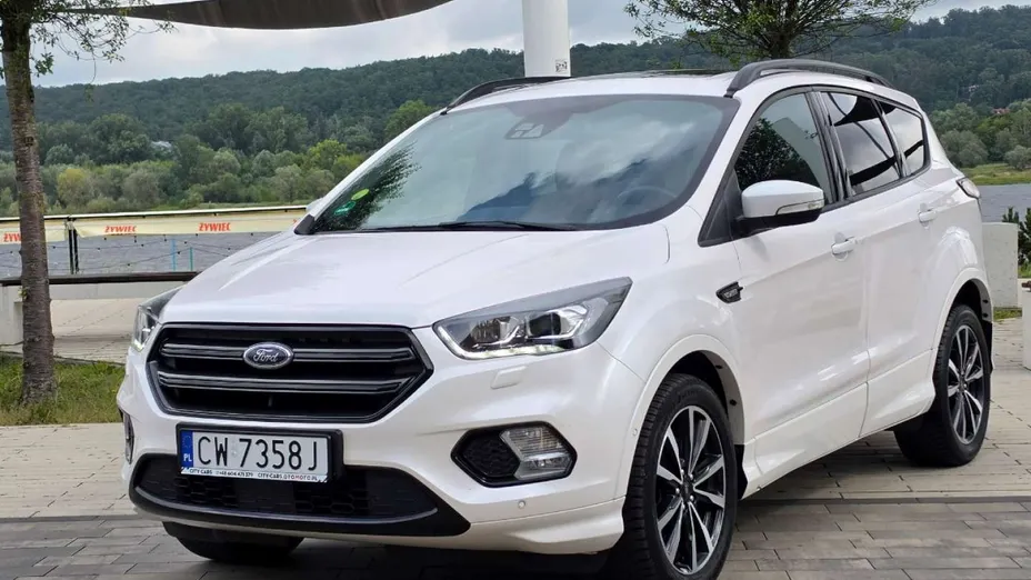 FORD Kuga -