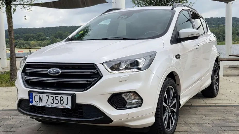 FORD Kuga -