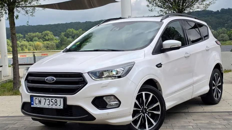 FORD Kuga -