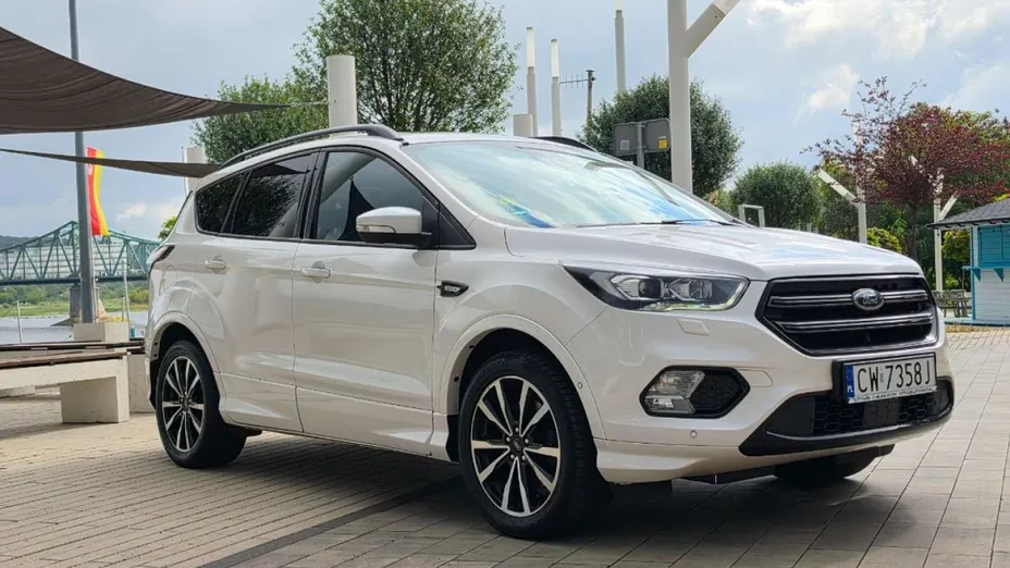 FORD Kuga -