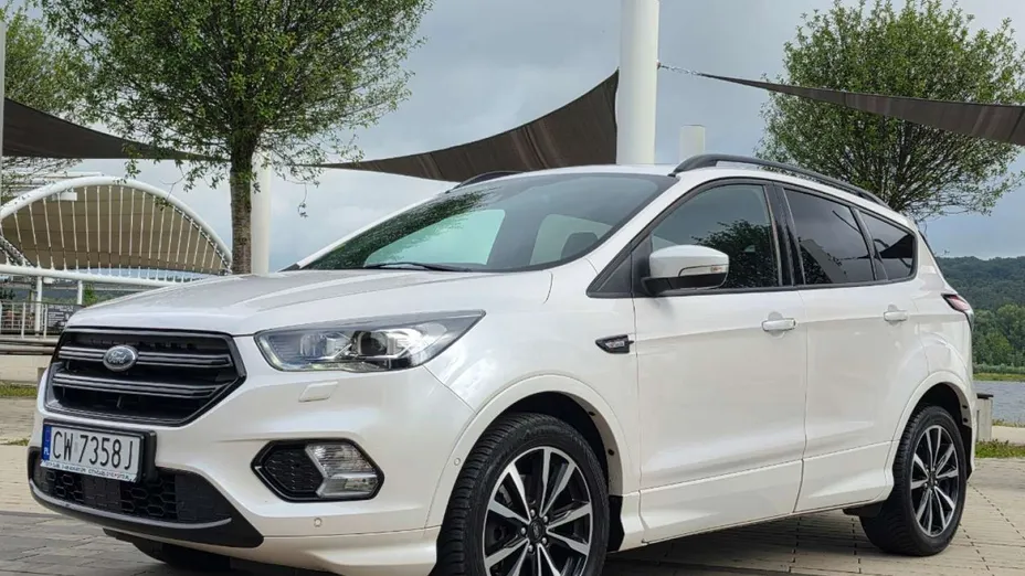 FORD Kuga -