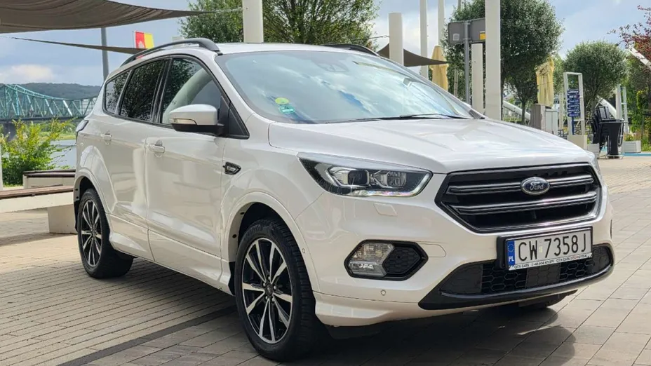 FORD Kuga -