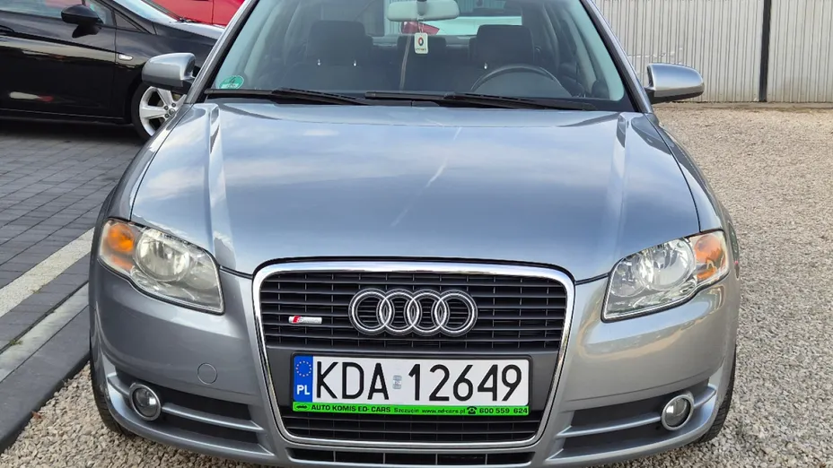 AUDI A4 -
