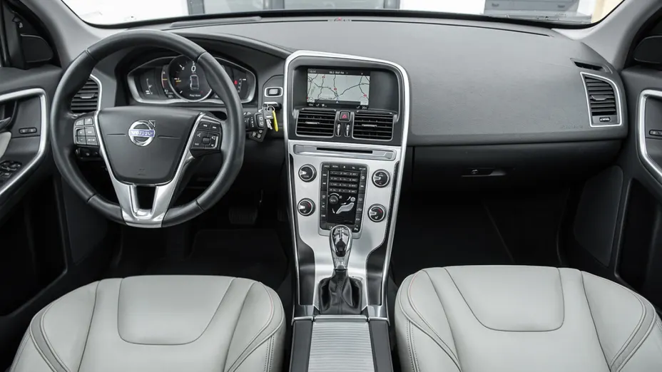 VOLVO XC60 -