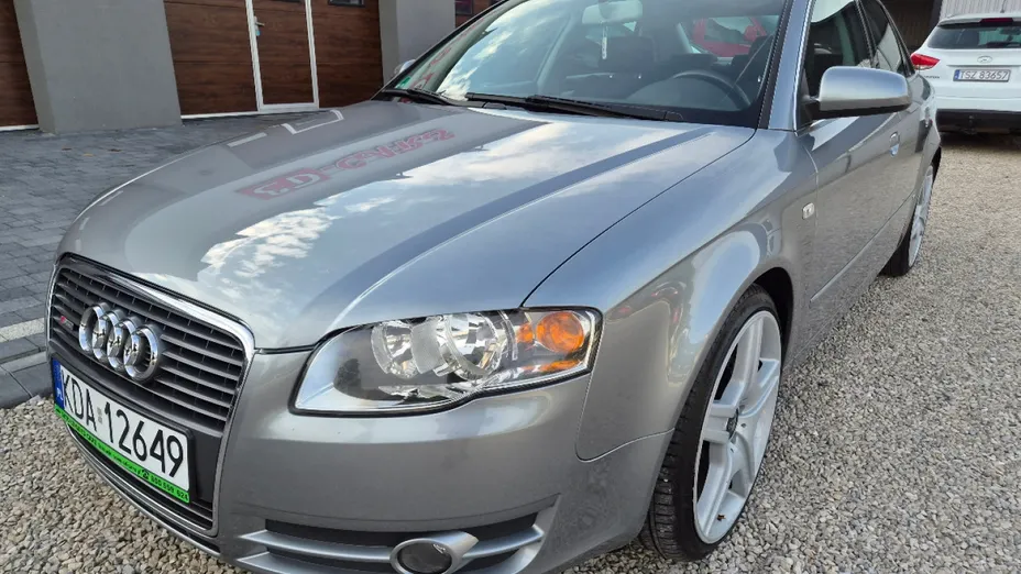 AUDI A4 -