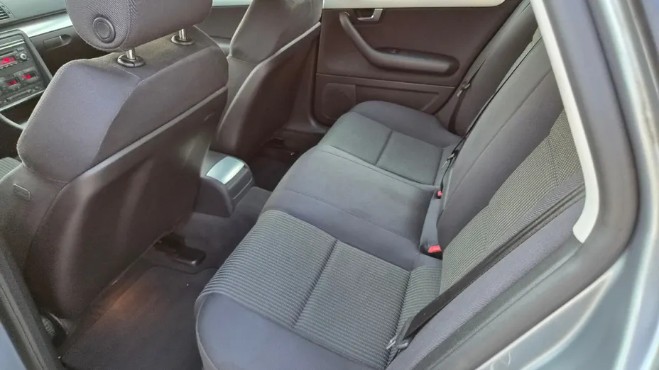 AUDI A4 -