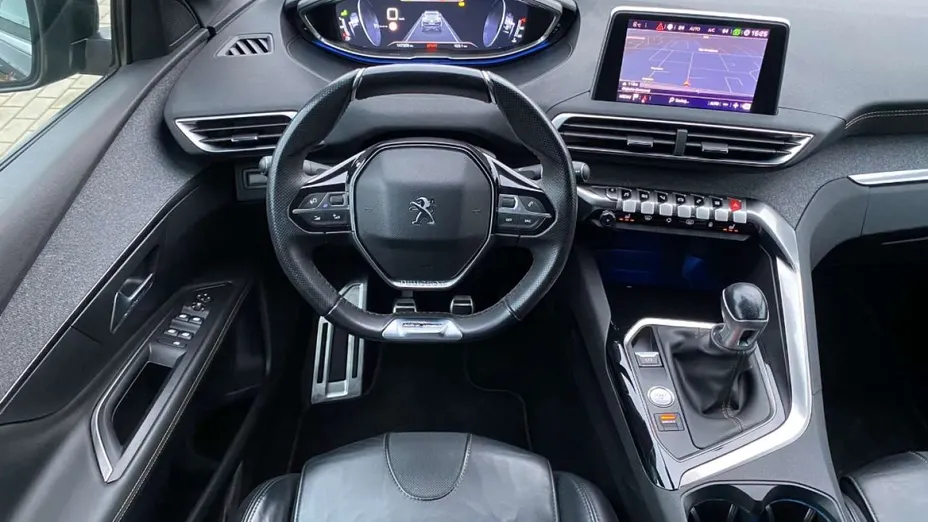 PEUGEOT 3008 -