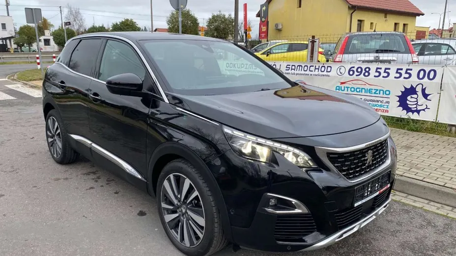 PEUGEOT 3008 -