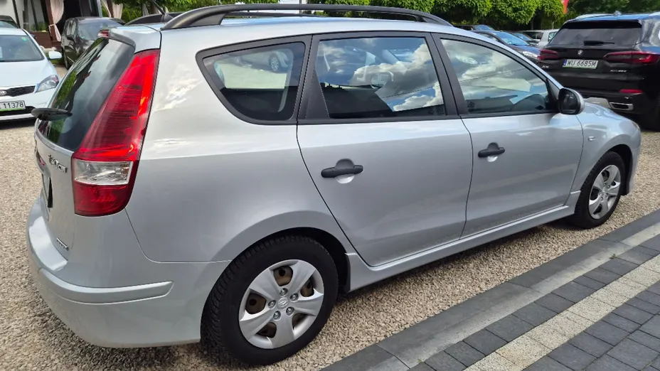 HYUNDAI i30 -