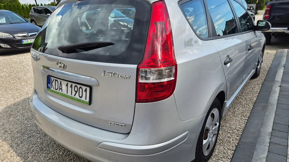 HYUNDAI i30 -