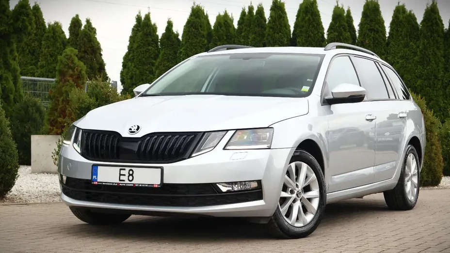 SKODA Octavia -