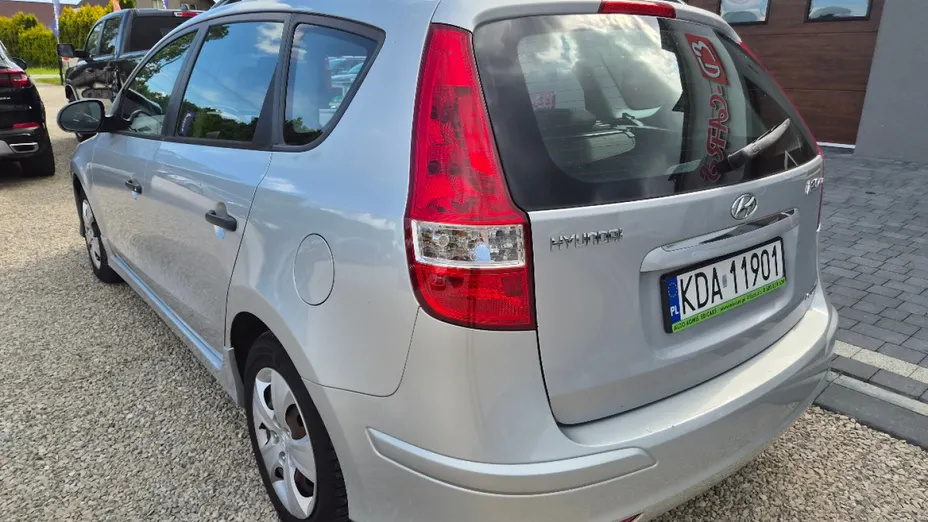 HYUNDAI i30 -