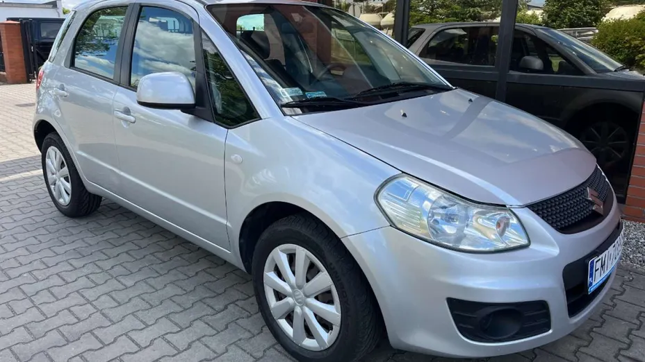 SUZUKI SX4 -