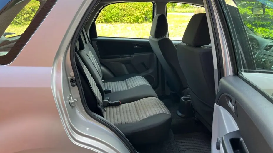 SUZUKI SX4 -