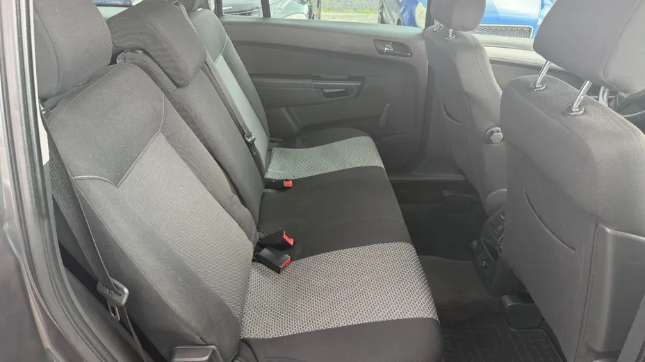 OPEL Zafira -