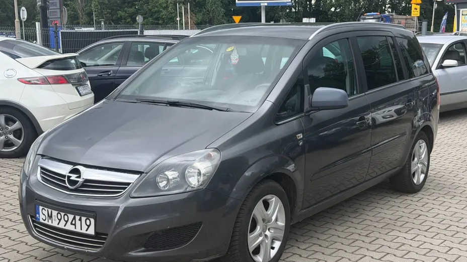 OPEL Zafira -