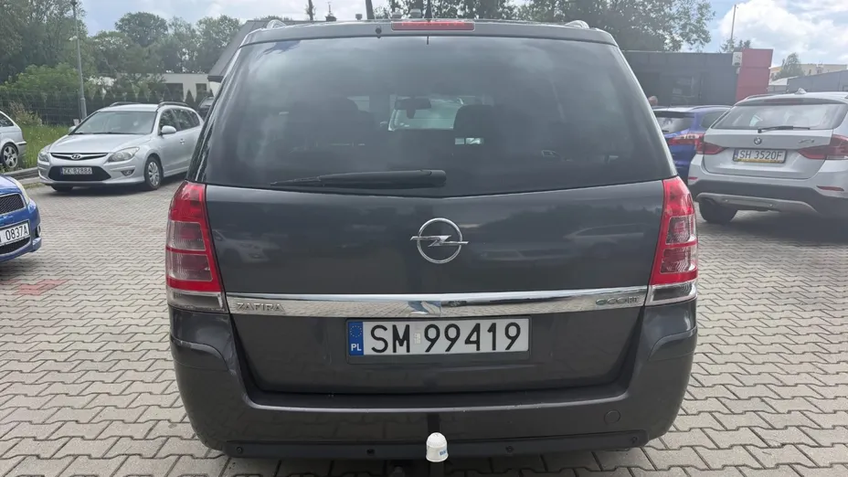 OPEL Zafira -