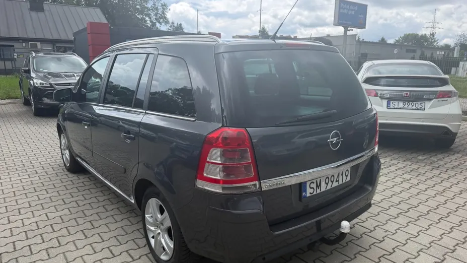 OPEL Zafira -