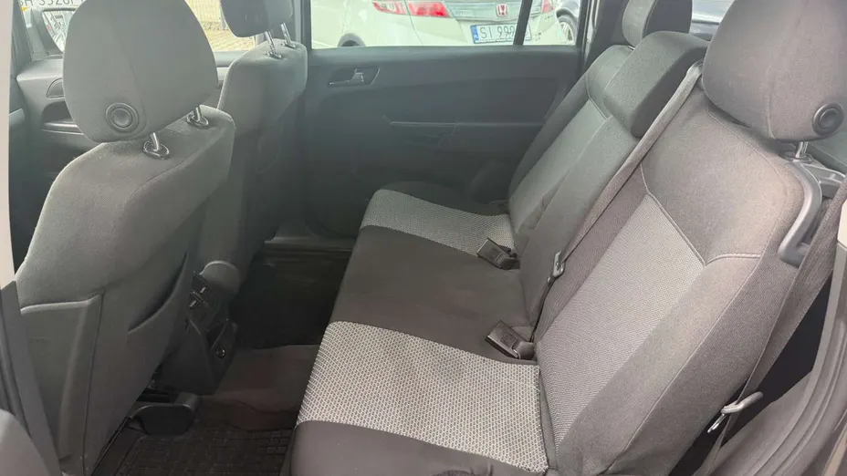 OPEL Zafira -