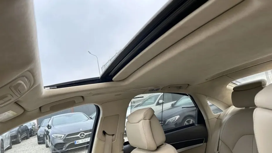 AUDI S8 -