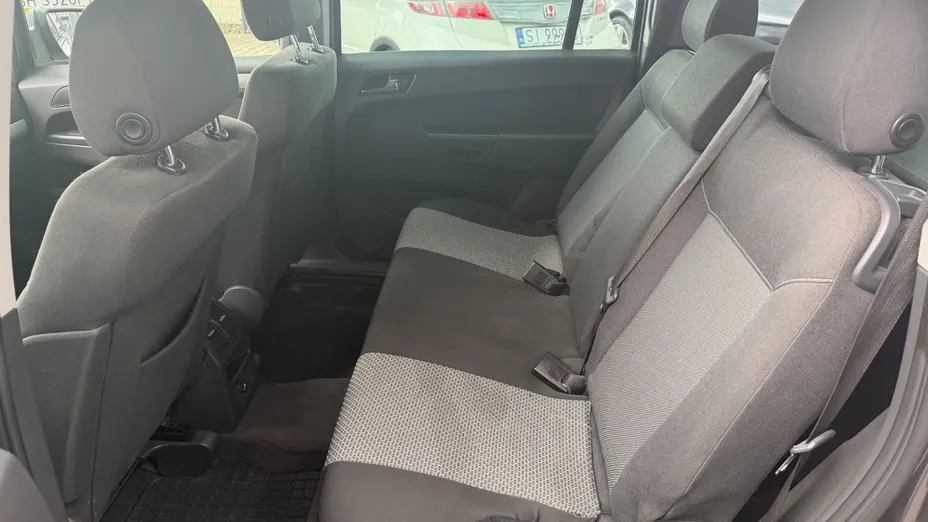 OPEL Zafira -