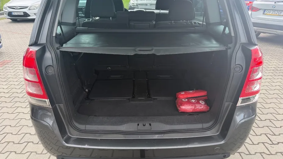 OPEL Zafira -
