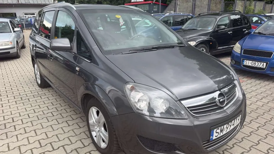 OPEL Zafira -