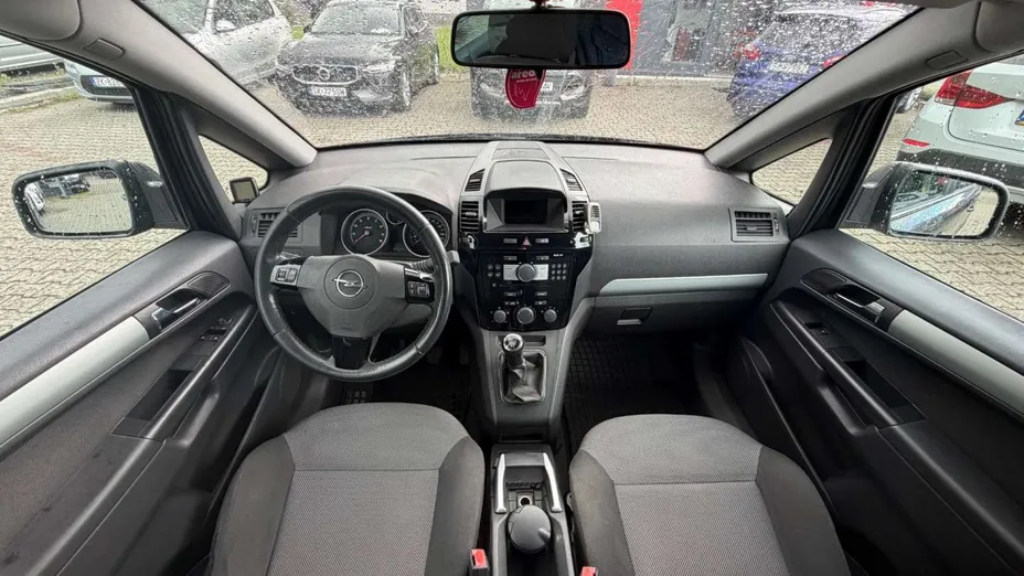 OPEL Zafira -
