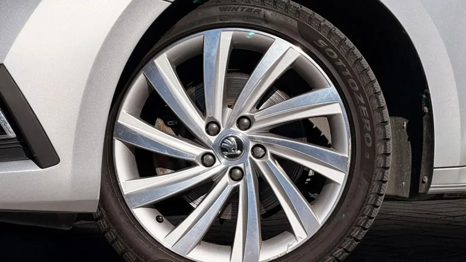SKODA Octavia -
