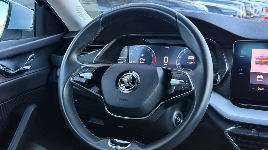 SKODA Octavia -
