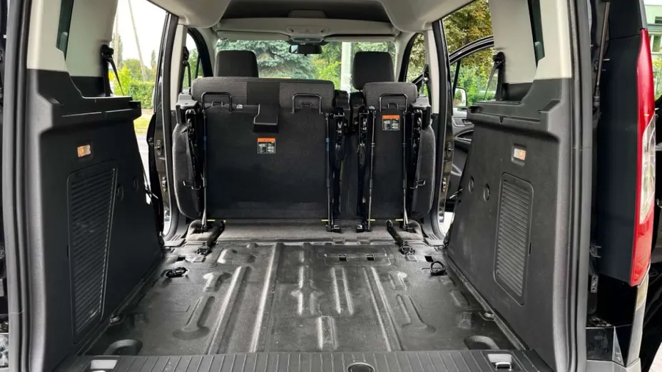 FORD Tourneo Connect -